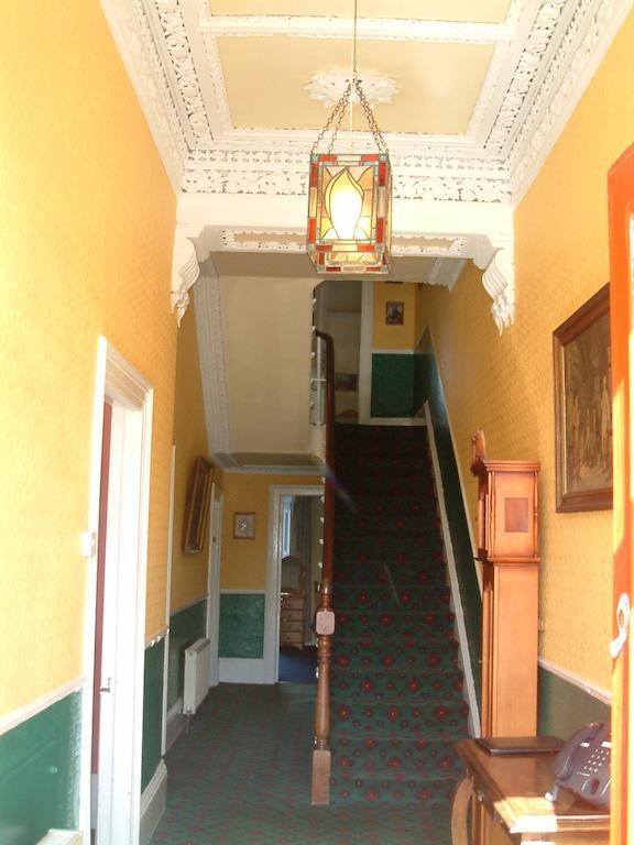 Claremont House Bed and Breakfast Dun Laoghaire Exteriör bild
